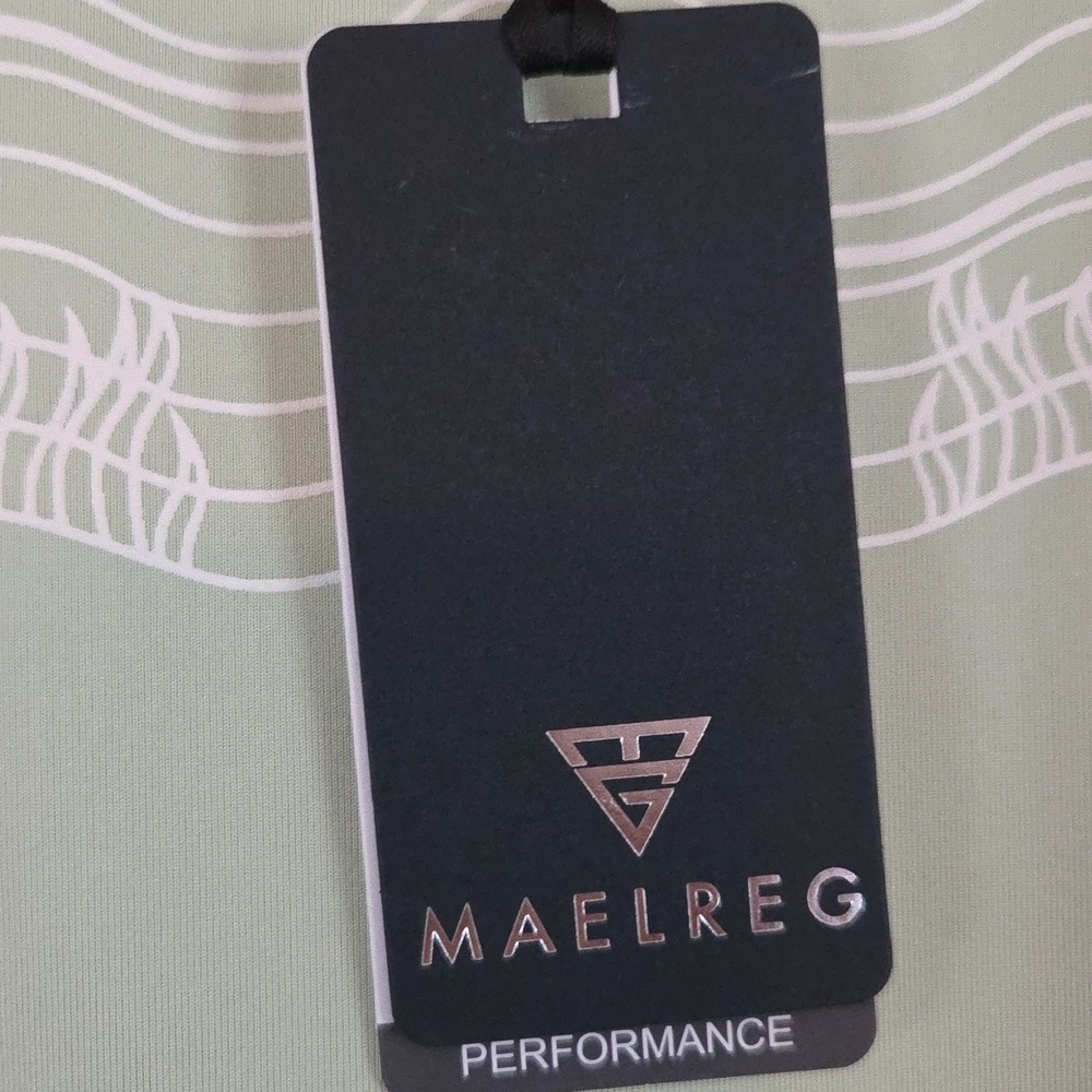 Maelreg Men's Green Performance Polo Shirt - Picture 3 of 5